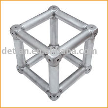 Multicubes, conector de truss para sistema de truss con acoplador cónico